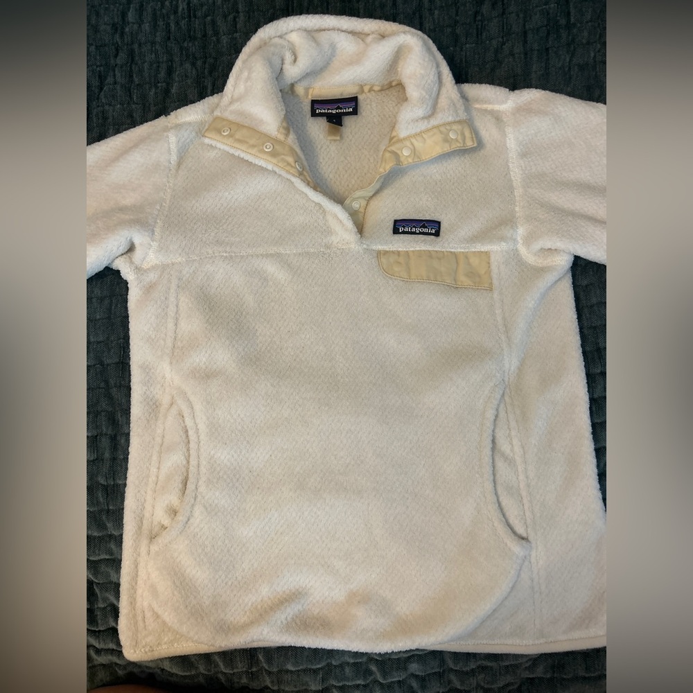 Patagonia Off-White Fleece Pullover